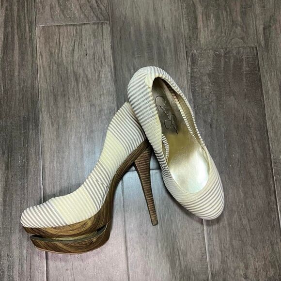 Jessica-simpson Women's Tan and Cream Courts - Picture 5 of 6